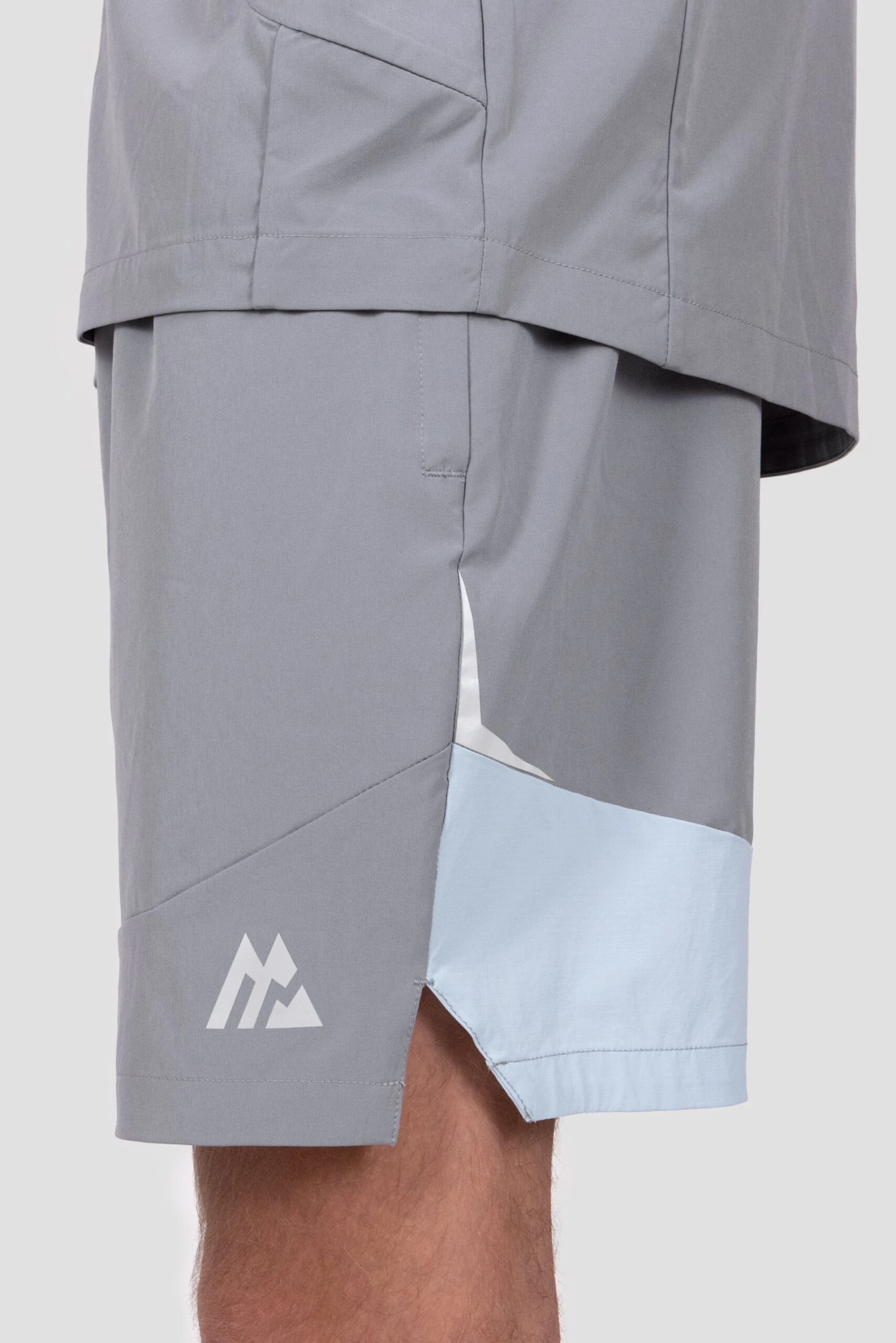 Surge 2.0 Short - Platinum Grey/Summer Mist 7 Surge 2.0 Short - Platinum Grey/Summer Mist - Image 7