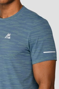 Fly 2.0 T-Shirt - Steel Blue/OG Neon/Moonstone -Montirex Sale Store FLY 2.0 TEE STEEL BLUE OG NEON MOONSTONE Logo detail