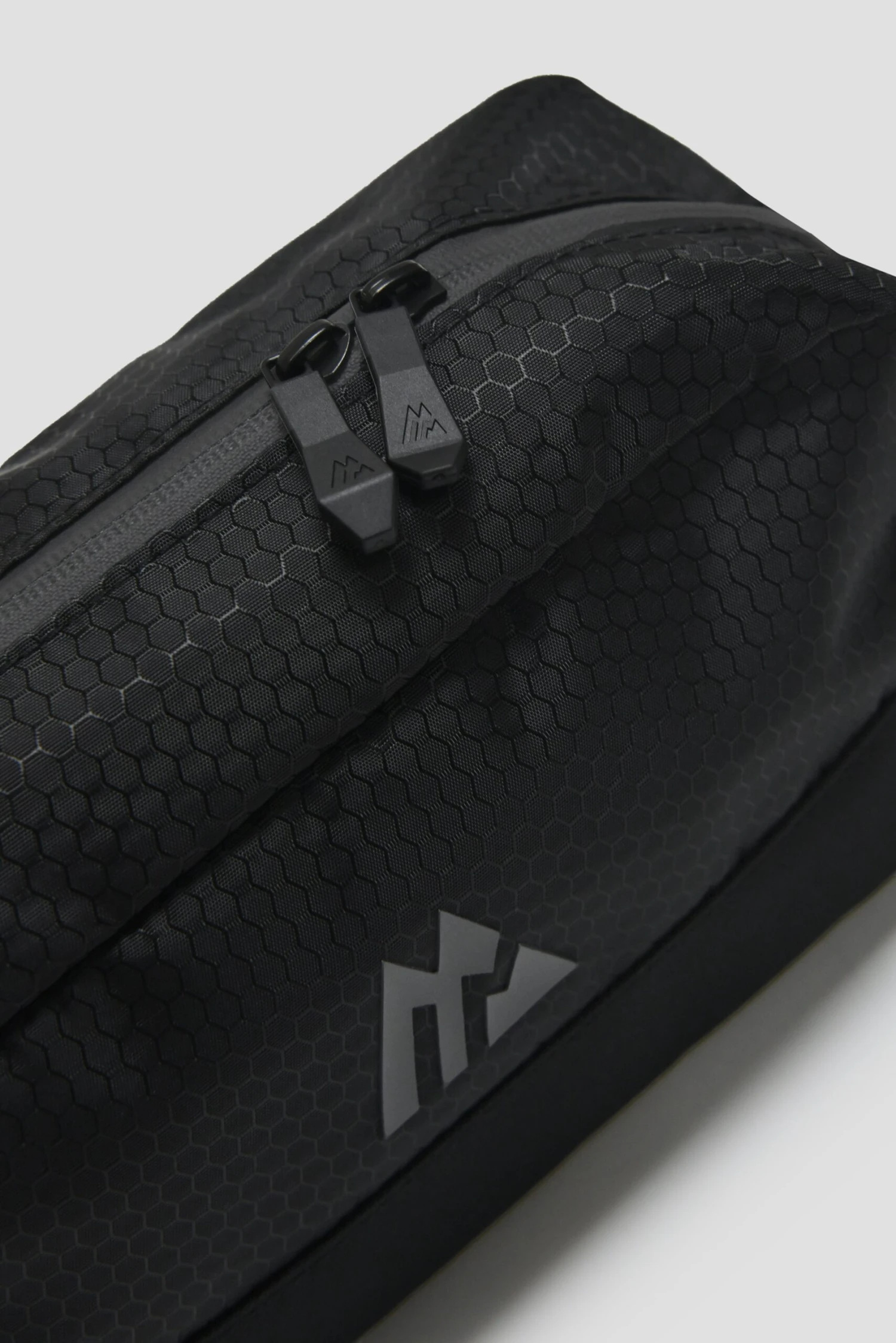 MTX Wash Bag - Black/Cement Grey 3 MTX Wash Bag - Black/Cement Grey - Image 3
