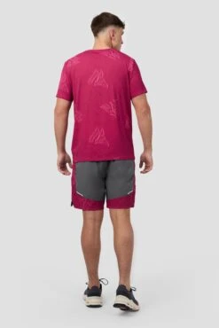 Geo M Print T-Shirt - Cherry -Montirex Sale Store NwxlOzgEWiY3u3aIHsucEZ3BEHcPsRH9nqU2L73WRwc