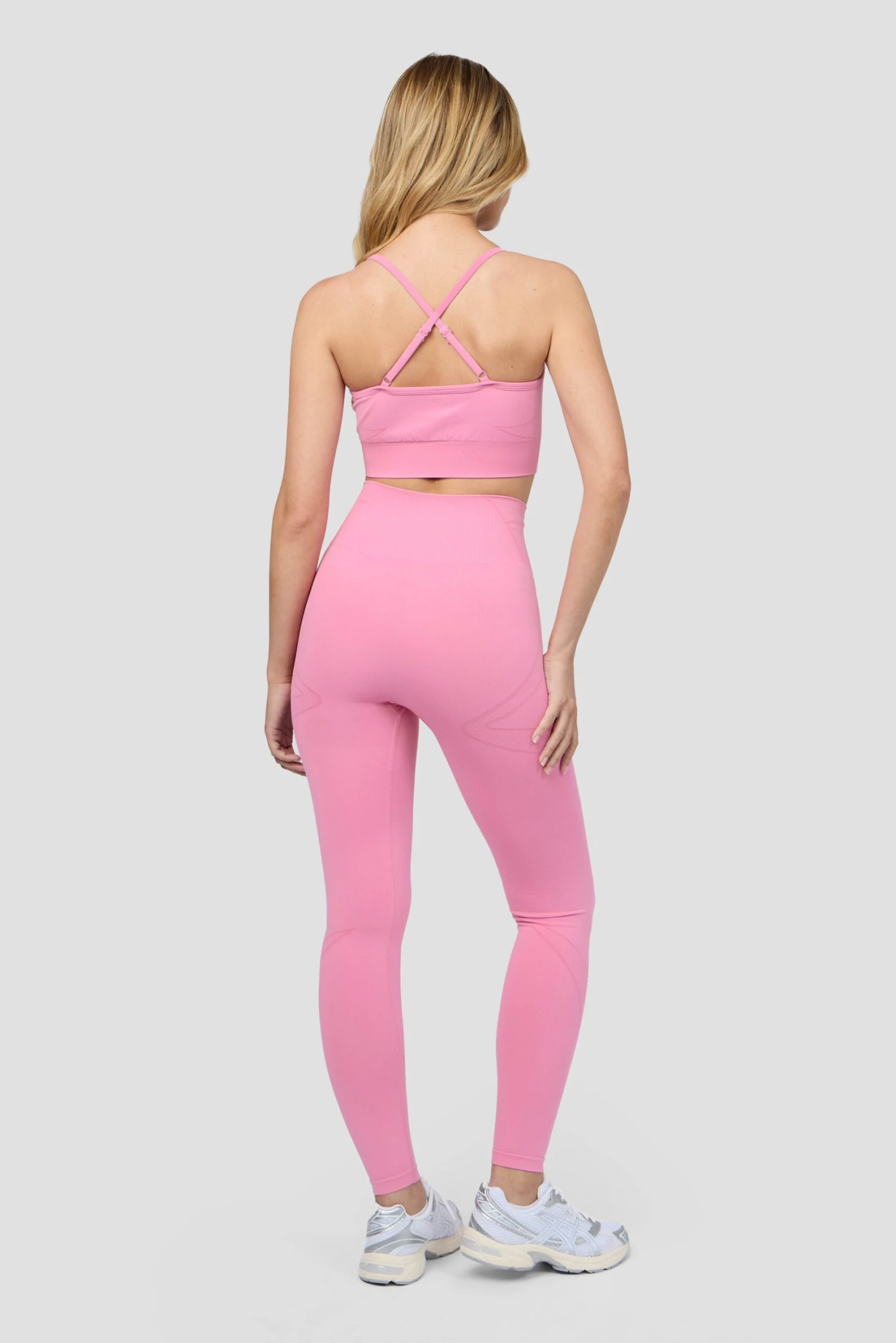 Evolve 2.0 Seamless Bra - Rosella 4 Evolve 2.0 Seamless Bra - Rosella - Image 4