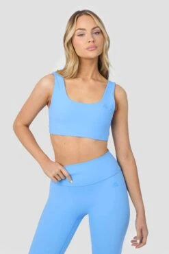 Form Sports Bra - Powder Blue